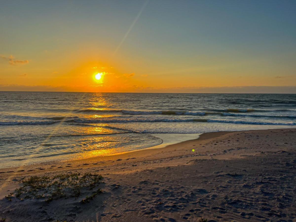 Pearl Beach Inn Englewood Bagian luar foto