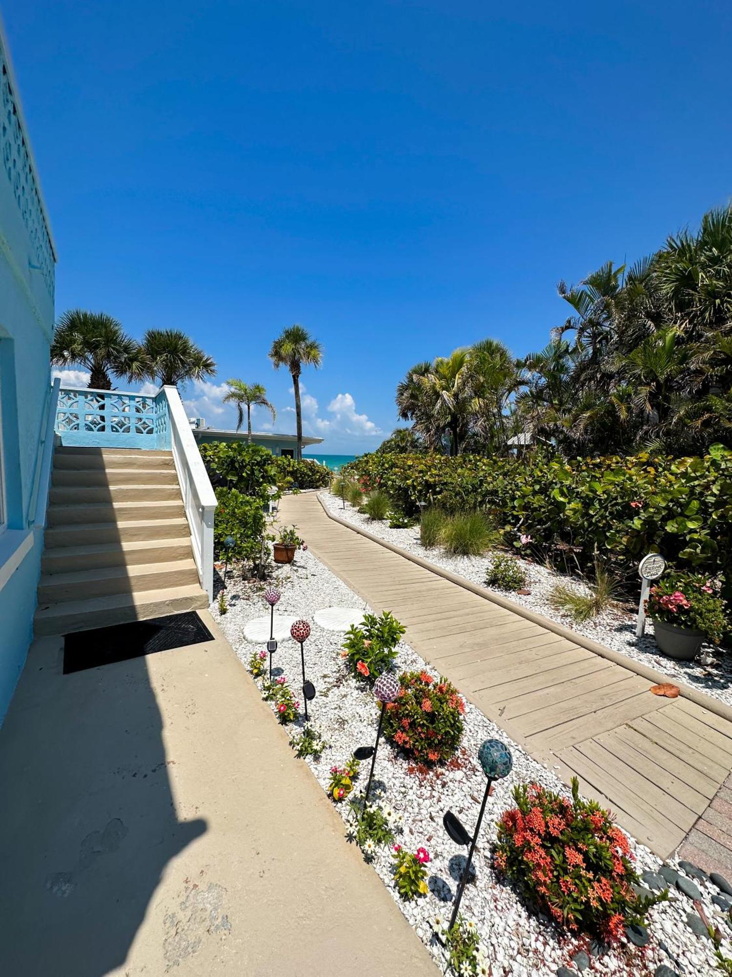 Pearl Beach Inn Englewood Bagian luar foto