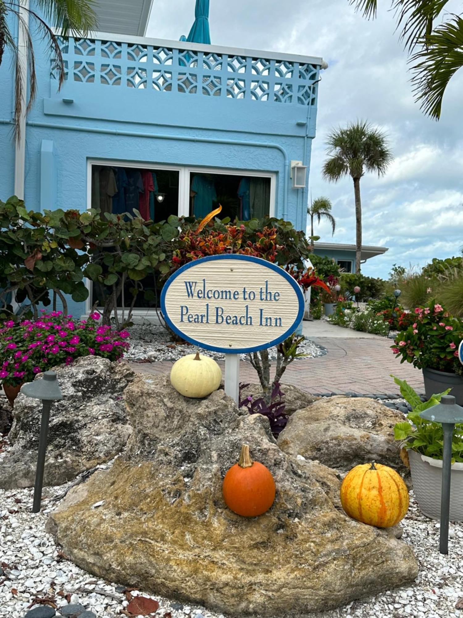 Pearl Beach Inn Englewood Bagian luar foto
