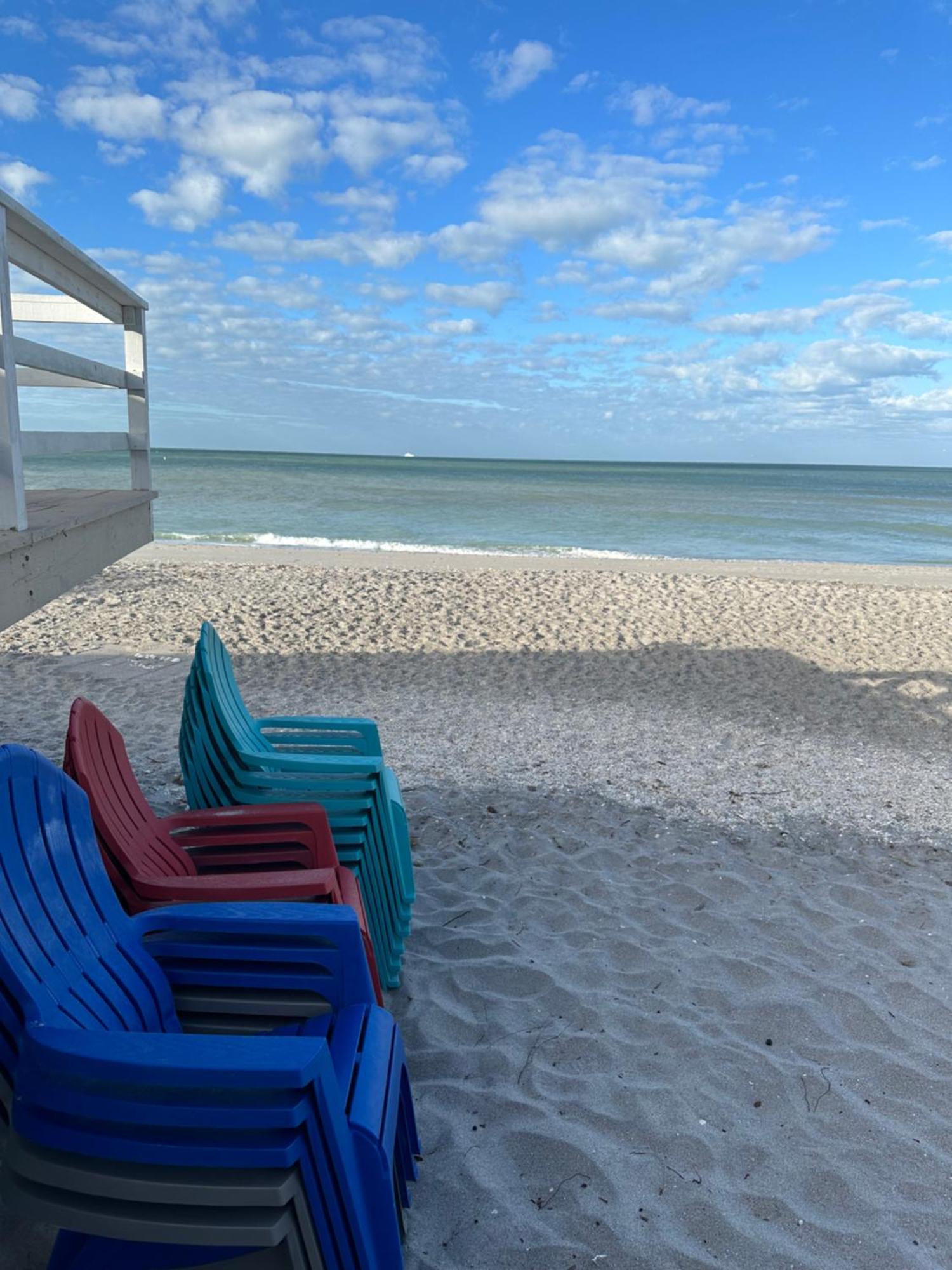 Pearl Beach Inn Englewood Bagian luar foto