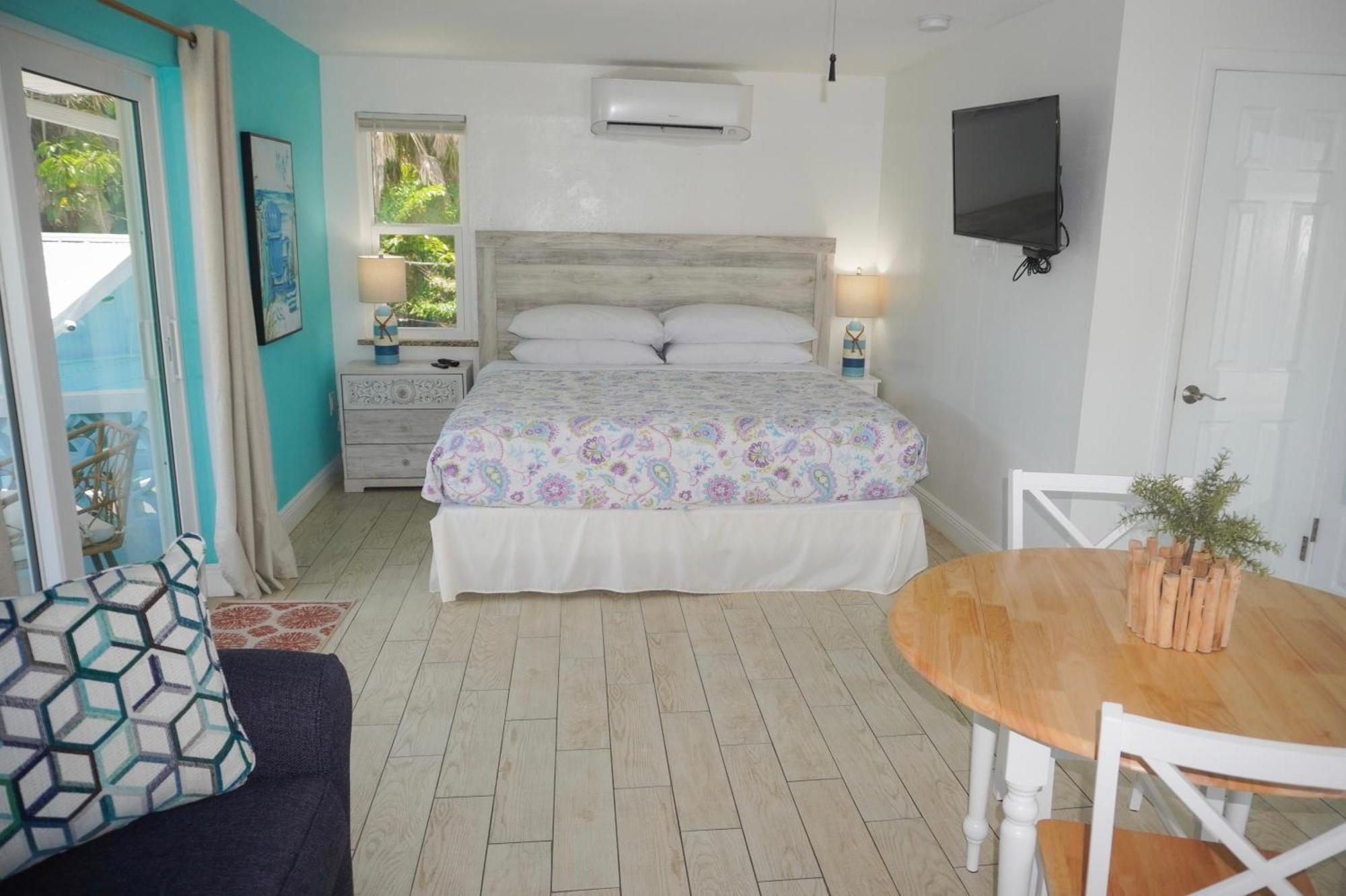 Pearl Beach Inn Englewood Bagian luar foto