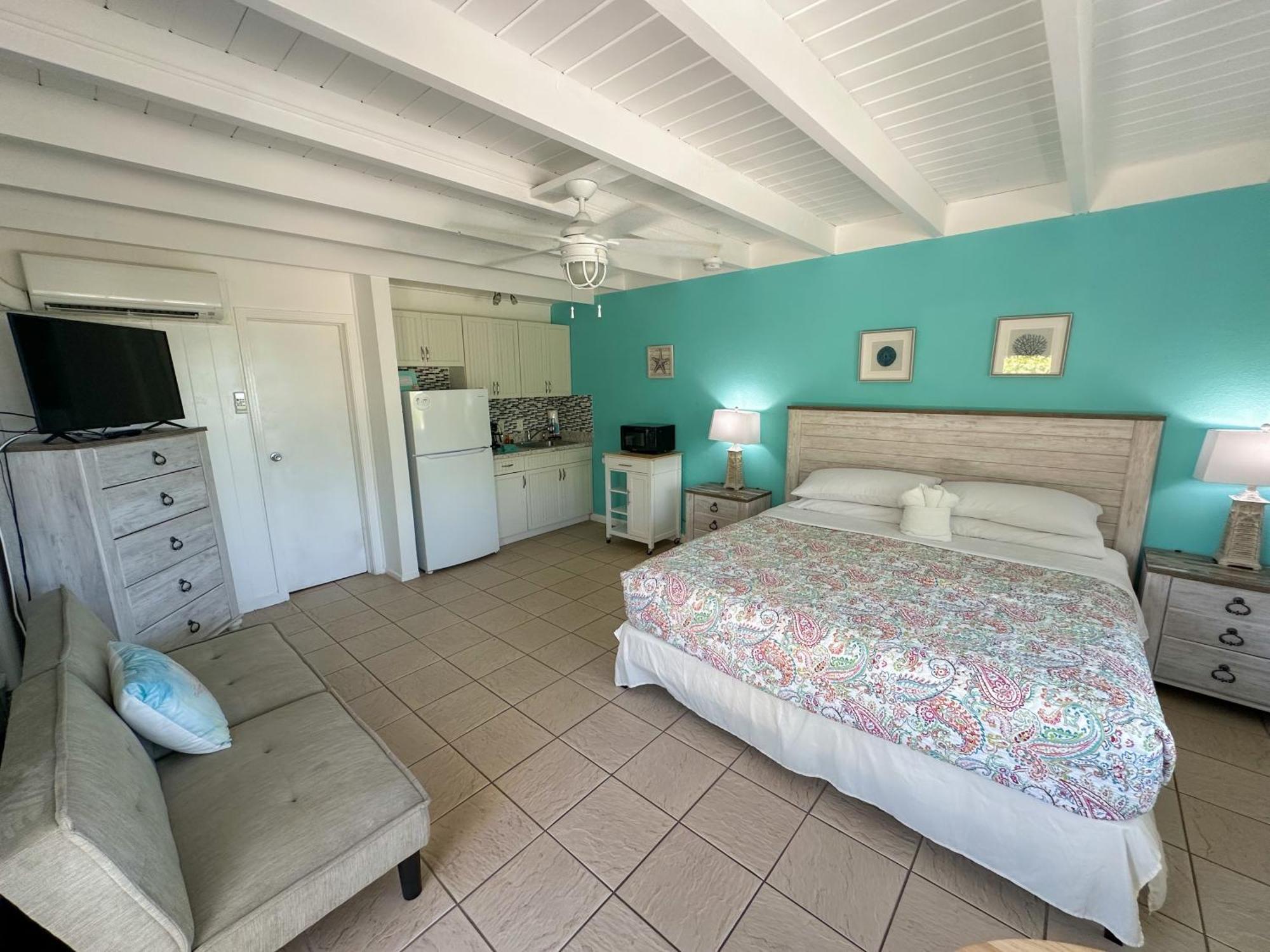 Pearl Beach Inn Englewood Bagian luar foto