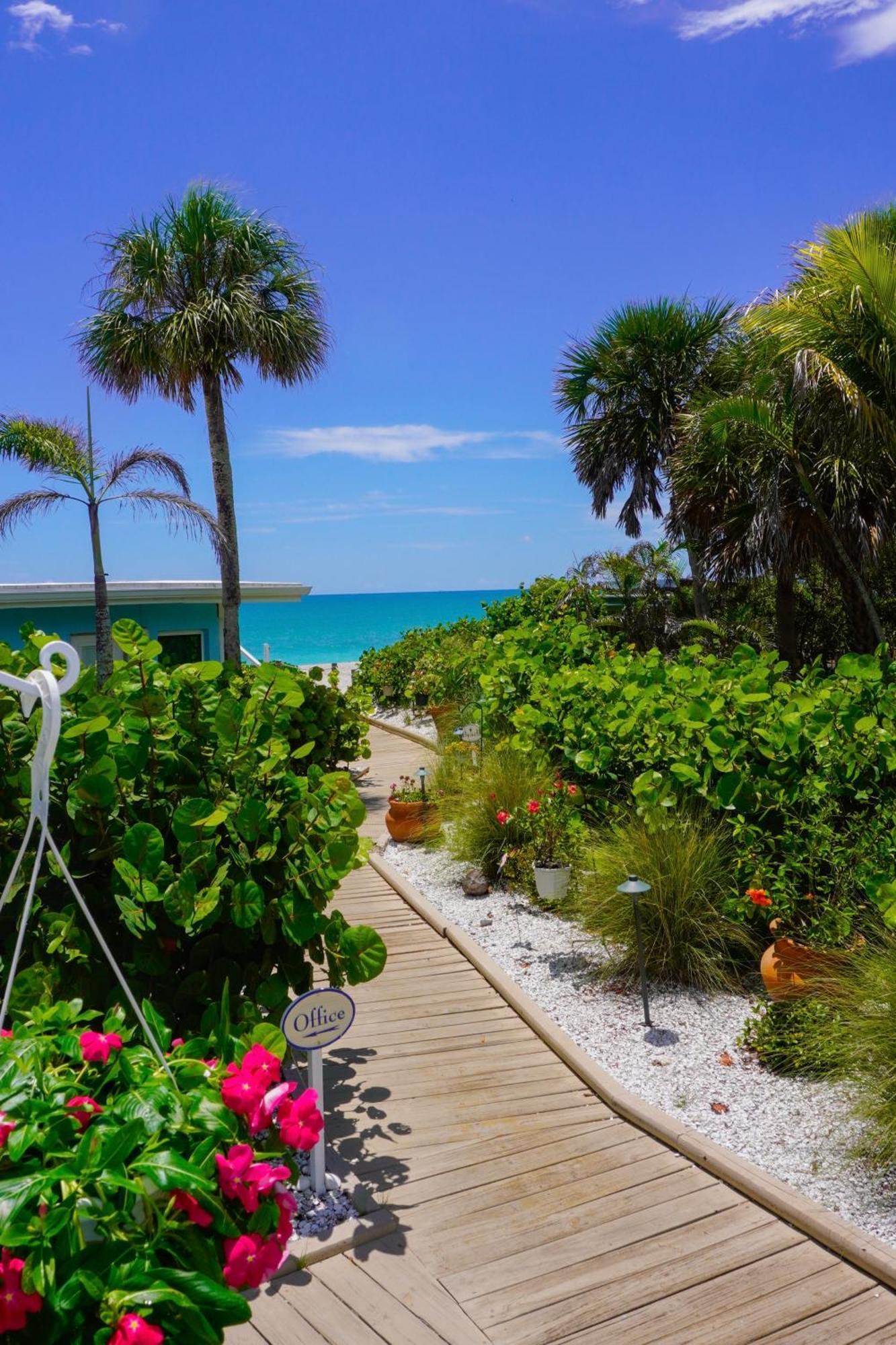 Pearl Beach Inn Englewood Bagian luar foto